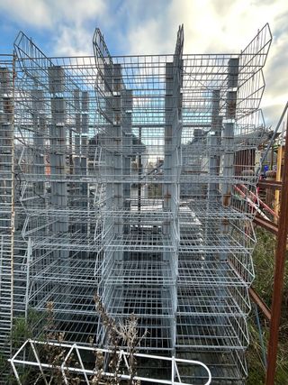 Cestas metálicas apilables