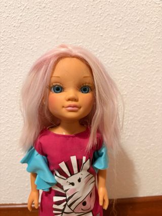 Nancy Un Día de Color Muñeca