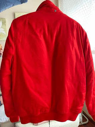 Chaqueta Tommy Hilfiger Roja y Azul