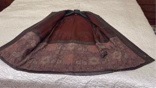 Chaquetón de piel marrón marca Euskal piel ,