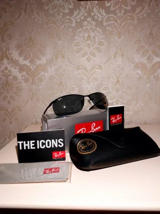 Occhiali da sole Ray-Ban neri