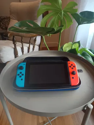 Nintendo Switch Azul y Rojo