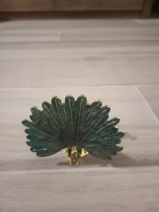 Pavone portagioie decorativo - maeca non corretta