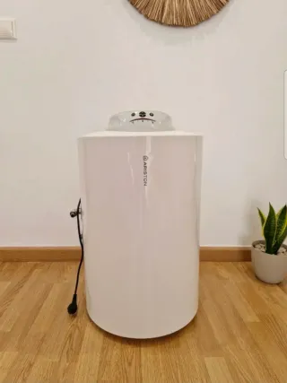 Calentador Termo Ariston Blanco