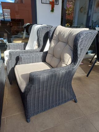 2 Sillones de mimbre para jardín