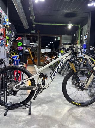 Bicicleta Enduro MTB Pivot switchblade talla L