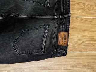 Jeans Neri Strappati Displaj