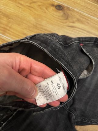 Jeans Neri Strappati Displaj