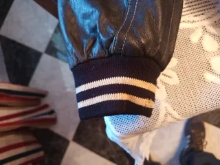 Chaqueta Bomber Cuero Negra y Roja