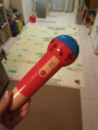 Micrófono infantil Hape