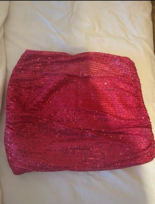 Falda rosa brillante con lentejuelas