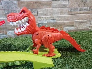 Dinosaurio T-rex de Hot wheels