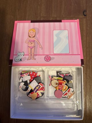 Janod Juego de Imanes Vestir Muñeca.