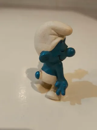 Pitufo con flores. 20044. 1978. Pitufo enamorado