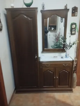 Recibidor zapatero de madera y cristal