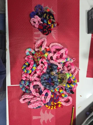 57 Pulseras y 11 Anillos Multicolor