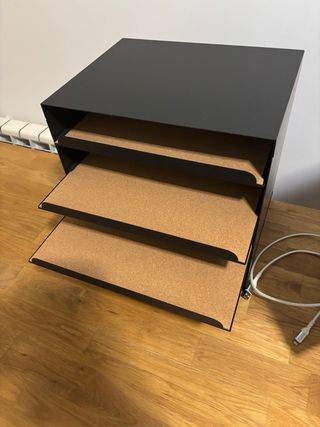 Archivador Negro Metálico con Compartimentos