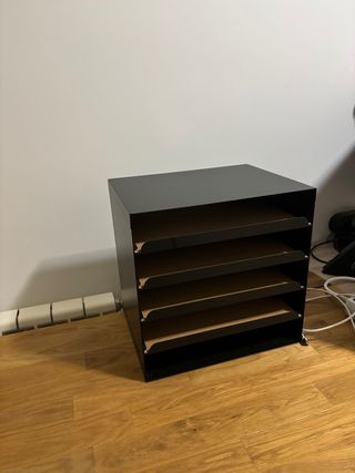 Archivador Negro Metálico con Compartimentos