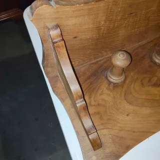 Antiguo perchero de castaño