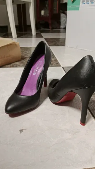 Zapatos de tacón negros