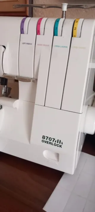 Máquina de remallar Alfa 8707