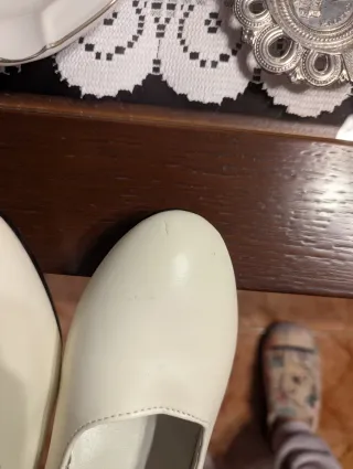 Zapatos flamenco blancos