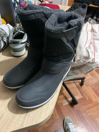 Zapatillas Jordan Blancas y Rojas