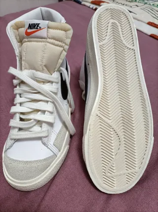 Nike Blazer Mid '77 Beige/Blanco