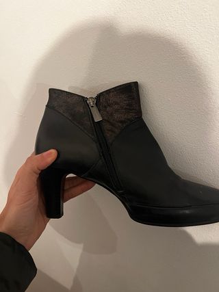 Botines Patricia Miller Piel Negro