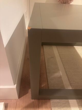 Mesa de centro/auxiliar moderna