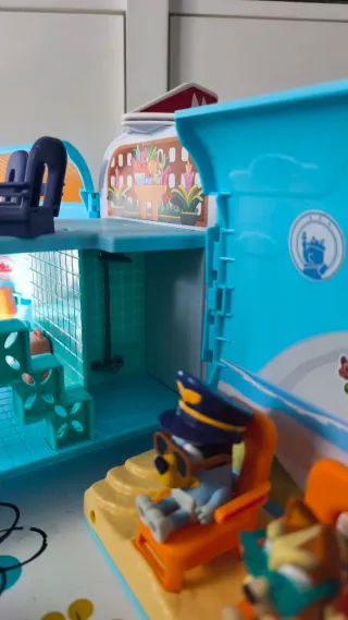 Avión Hotel Vacaciones Bluey Bingo