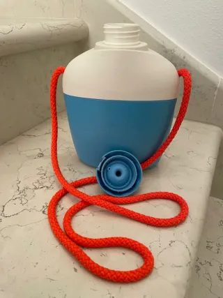 Borraccia Giostyle con laccio arancione