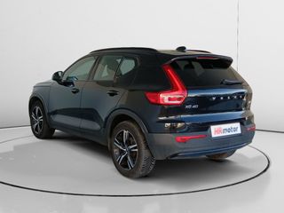 Volvo XC40 Plus Dark