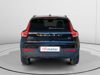 Volvo XC40 Plus Dark