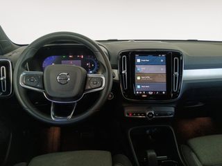 Volvo XC40 Plus Dark