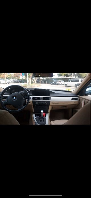 BMW Serie 3 2011 . Automático.