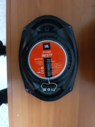 Altavoces JBL poco uso no hago envíos