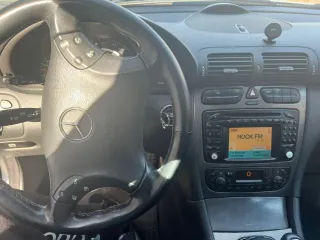 Mercedes-Benz Clase C 2004