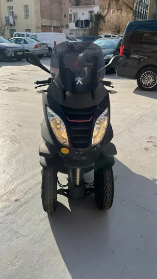 Peugeot Metropolis 400