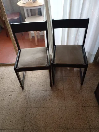 Mesa comedor y 4 sillas madera
