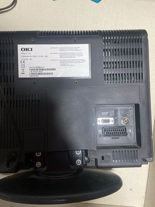 2 Televisores Nevir Negros