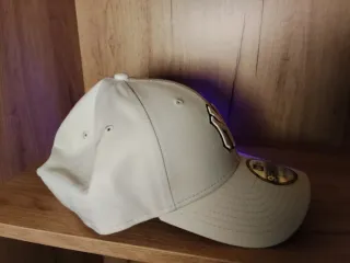 Gorra New Era Beige y Blanca