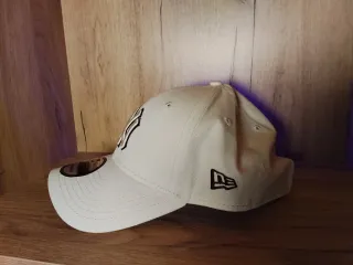 Gorra New Era Beige y Blanca