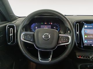 Volvo XC40 Plus Dark