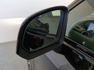 Volvo XC40 Plus Dark