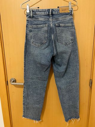 Pantalón tejano Stradivarius