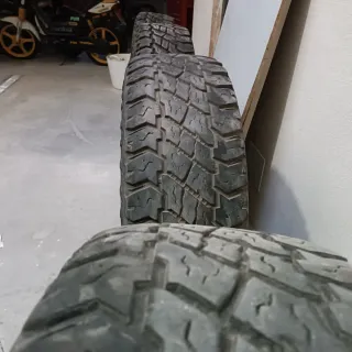 Llantas Pathfinder con gomas