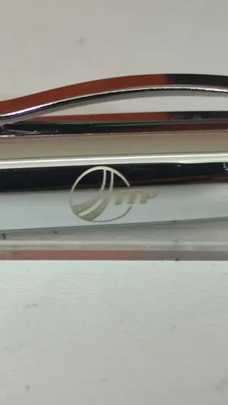 Bolígrafo y funda de piel con estuche para regalo