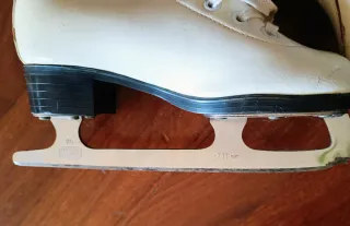 Pattini da ghiaccio artistico bianchi