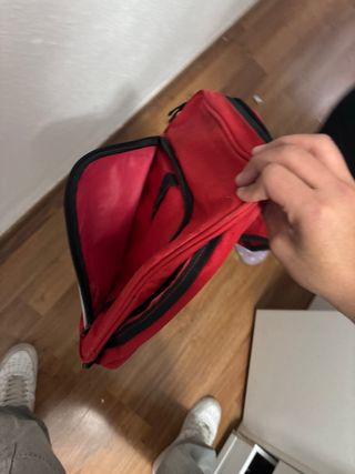 Maletín Ron Medellín Rojo